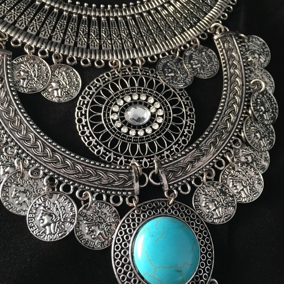 Jewelry - Bohemian statement necklace